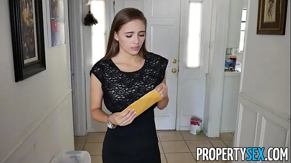 Nyt PropertySex - Hot petite real estate agent makes hardcore sex video with client megarør
