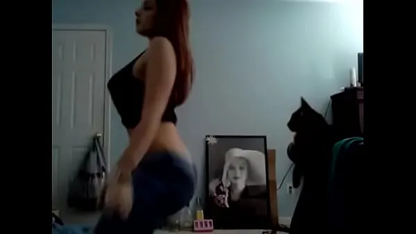 新的 Millie Acera Twerking my ass while playing with my pussy 超级管