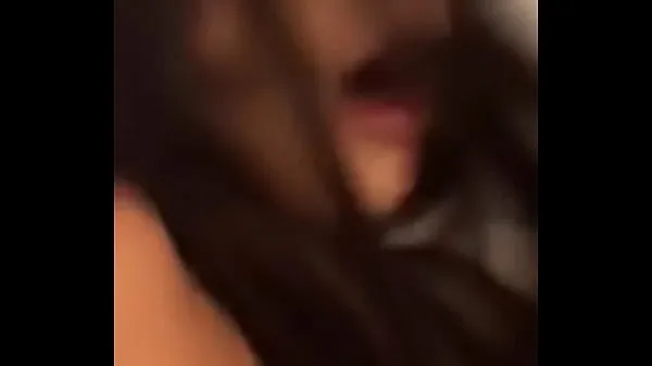 Nuevo chica joven caliente gimiendo megatubo