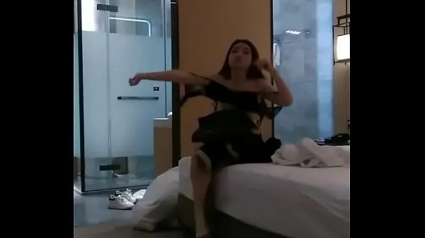 Nový Filming secretly playing sister calling Hanoi in the hotel mega Tube