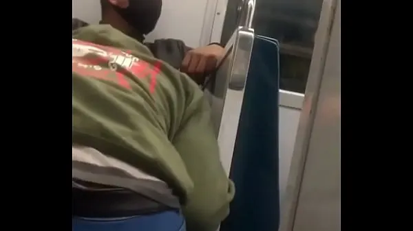 Nuovo Boladão sul treno di quarantenamega tubo