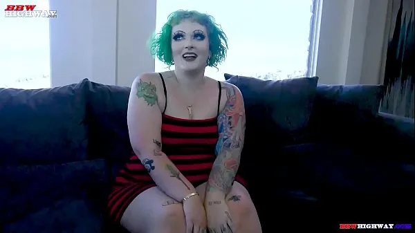 New big butt Goth Pawg Vicky Vixen debuts on mega Tube