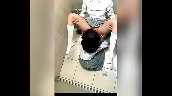 New Two Lesbian Students Fucking in the School Bathroom! Pussy Licking Between School Friends! Real Amateur Sex! Cute Hot Latinas mega Tube