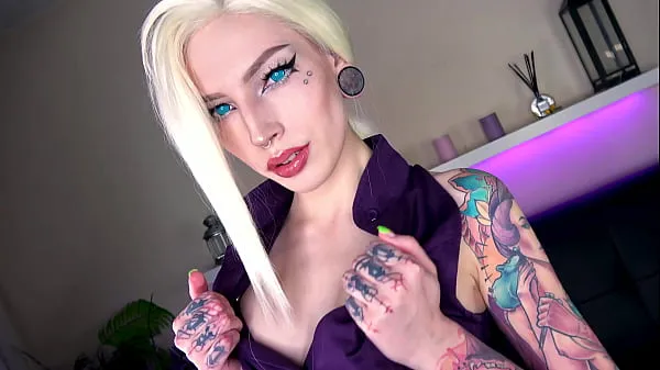 Nuevo Ino by Helly Rite provocando un video completo en 4K cosplay amateur culo apretado medias de red piercings tatuajes megatubo