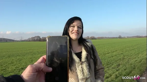 Nouveau SCOUT ALLEMAND - FLEURISTE BERLIN (25) DOREEN REMORQUÉE DANS LA RUE ET BAISÉEmégaTube