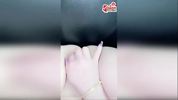 Curious Asian chick touches her friend's pussy mega Tube mới