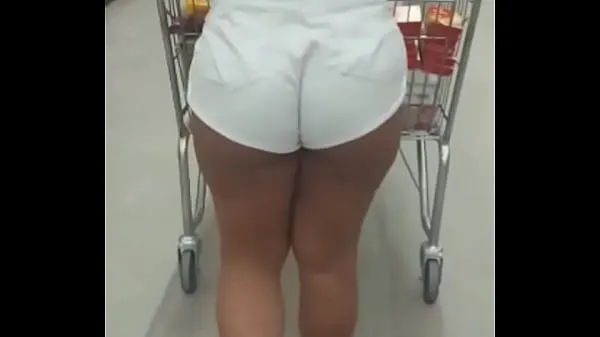 Νέο showing her ass in the market mega Tube