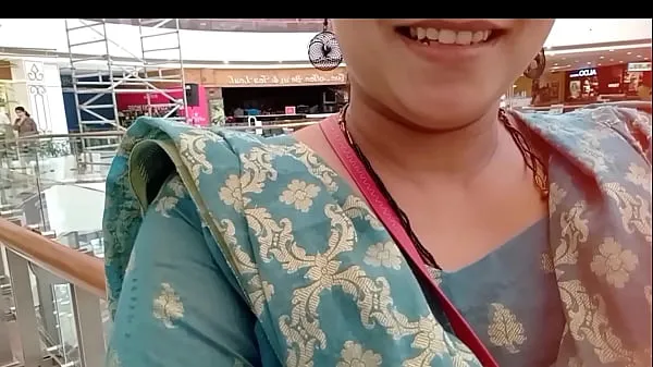 أنبوب Sexy Aunty Pissing In Public Toilet In Mumbai Mall ضخم جديد