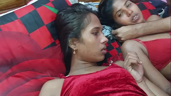 Novo XXX Bengali Duas meia-irmã foderam forte com seu irmão e seu amigo, nós vídeo pornô bengali (Quatro) ..Hanif e Popy khatun e Mst sumona e Manik Mia mega tubo