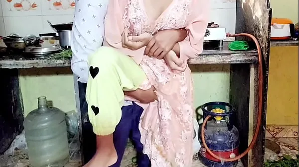 أنبوب Desi sister-in-law took out her brother-in-law's semen and spilled it on her boobs ضخم جديد