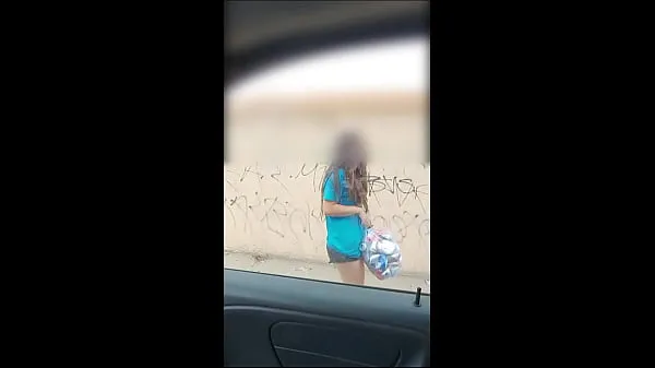 Nuovo Una giovane ragazza che raccoglie lattine di strada viene scopata da un vecchio pervertitomega tubo